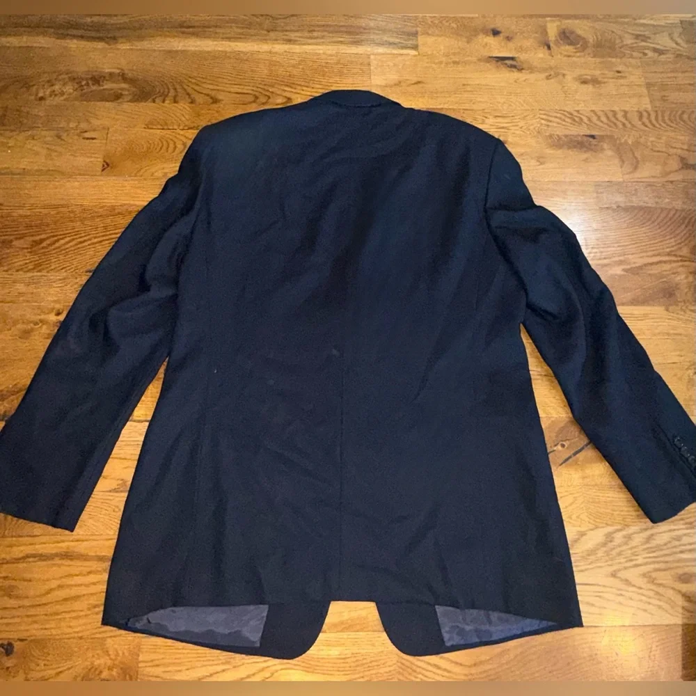 Armani Collezioni. Twill Textured Black Blazer. Size 44L.